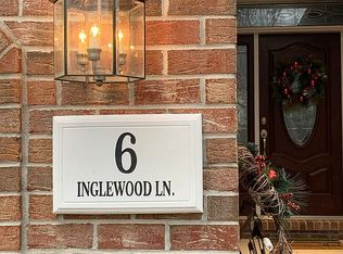 6 Inglewood Ln, Bloomington, IL 61704