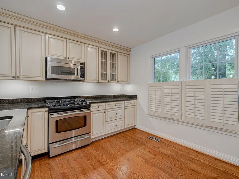 11909 Saint Johnsbury Ct — Photo 6