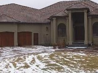 454 Southshore Dr, Lake Winnebago, MO 64034