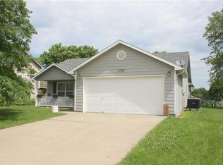 1705 Sunrise Dr, Warrensburg, MO 64093