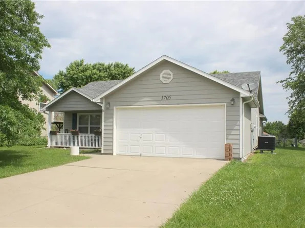 1705 Sunrise Dr, Warrensburg, MO 64093
