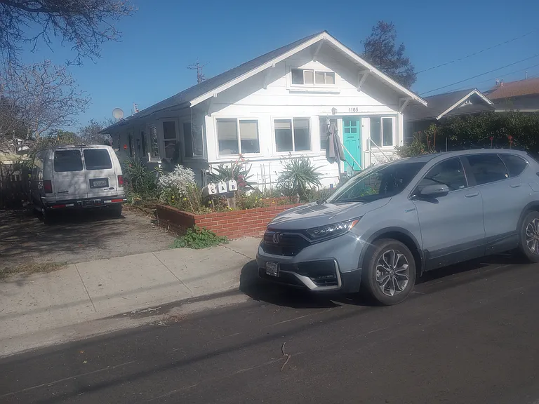 4th St — Photo 3
