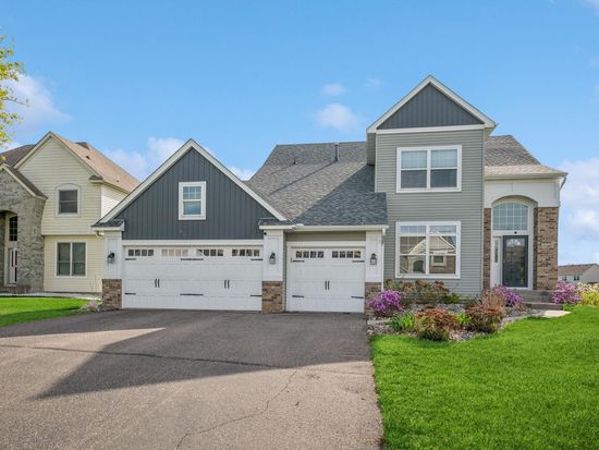 11162 Nassau Cir NE, Blaine, MN 55449