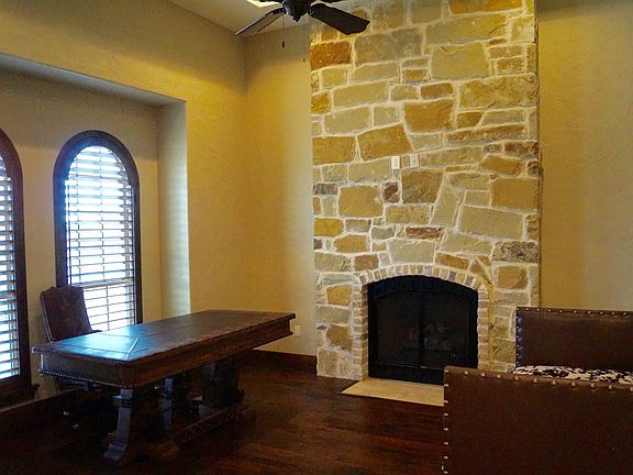 3rd image of 105 Bella Vista Cir