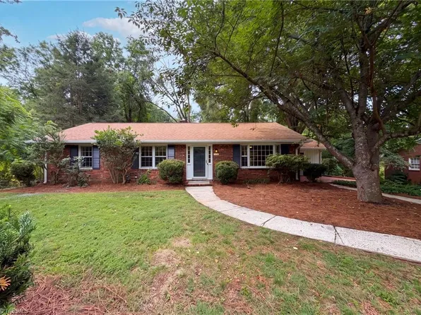 5148 Clearview Dr, Winston Salem, NC 27104