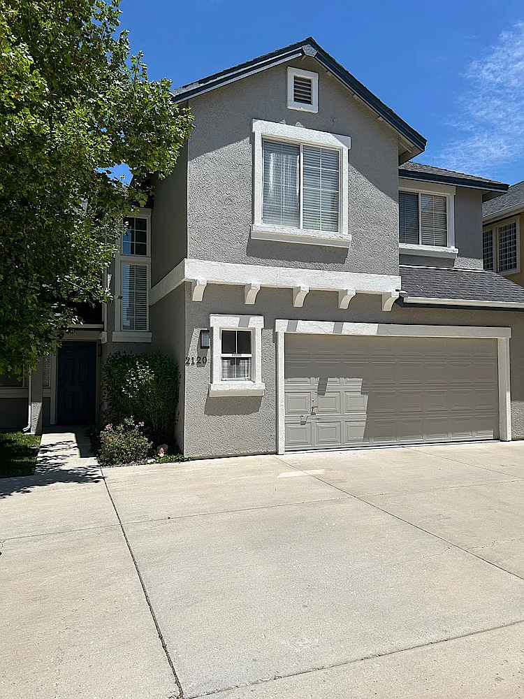 3 bed, 2.5 bath, 1592 sqft, $2,700 — Photo 1