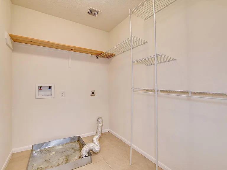 29198 Legends Green Dr — Photo 36