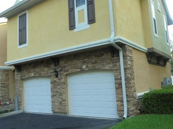 10111 Courtney Palms Blvd APT 201, Tampa, FL 33619