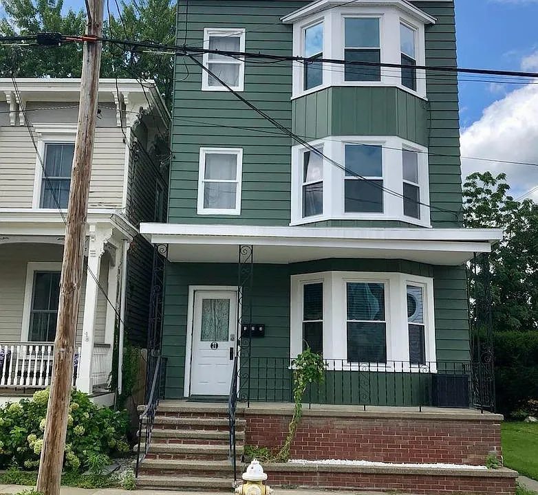 21 8th St #2