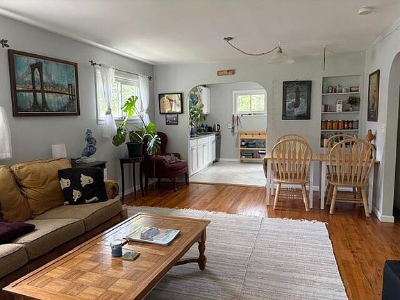 3rd image of 1334 Harpst St