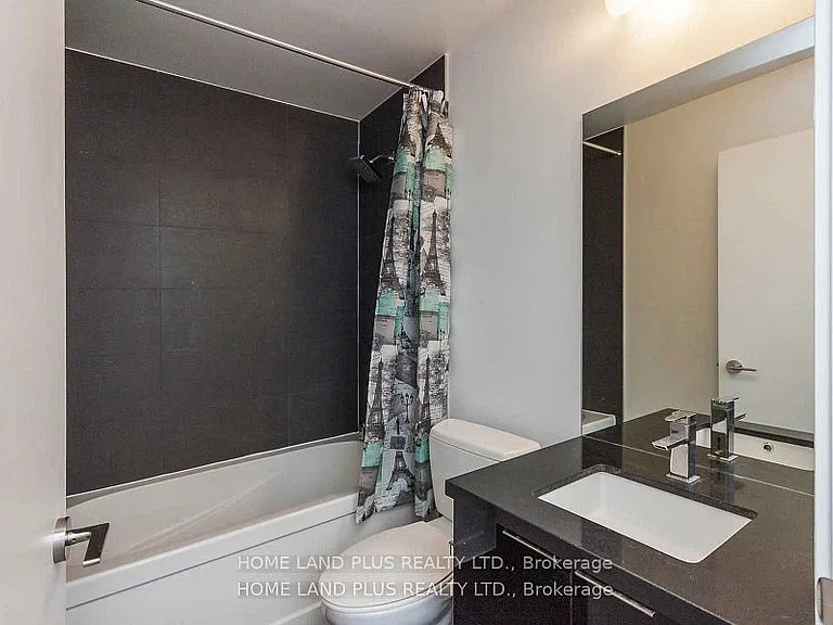 8 Eglinton Ave E #4201 — Photo 16