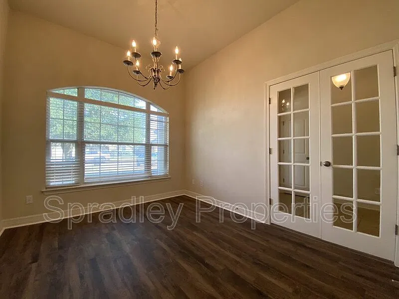 3 bed, 2.0 bath, 1516 sqft, $1,750 — Photo 3
