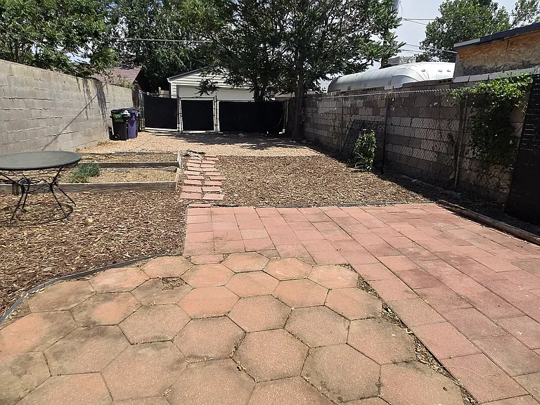 3734 N Franklin St — Photo 18