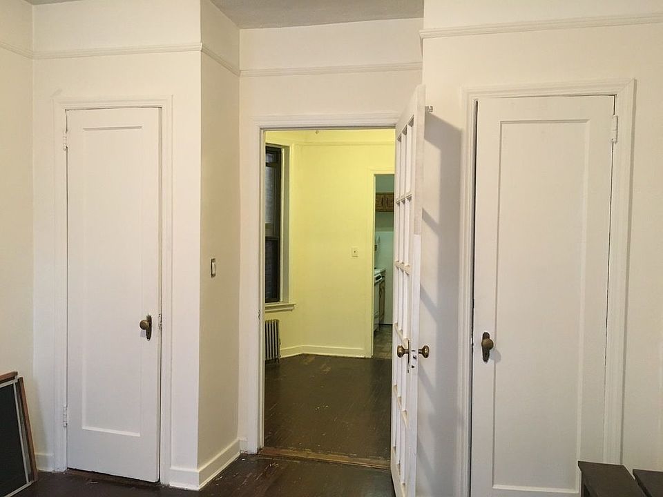2nd image of 314 E 70th St #2D