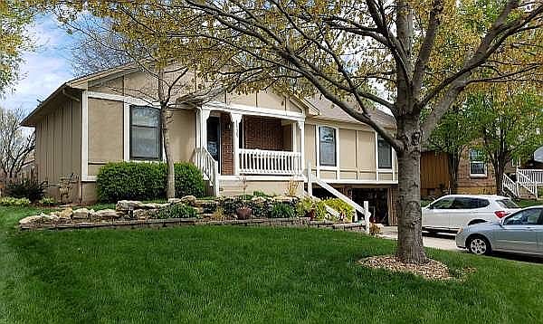 1st image of 1539 NE Westwind Dr