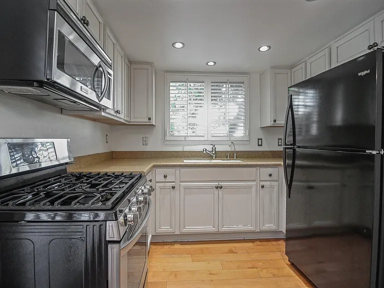 49 N Parkwood Ave #1 — Photo 8