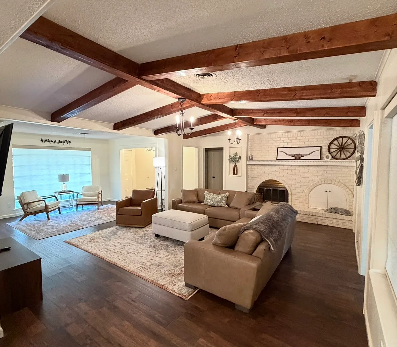 4 bed, 1836 sqft, $6,500 — Photo 1