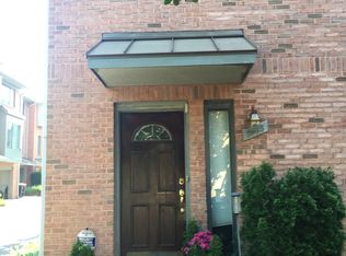 1965 N Adams St, Arlington, VA 22201