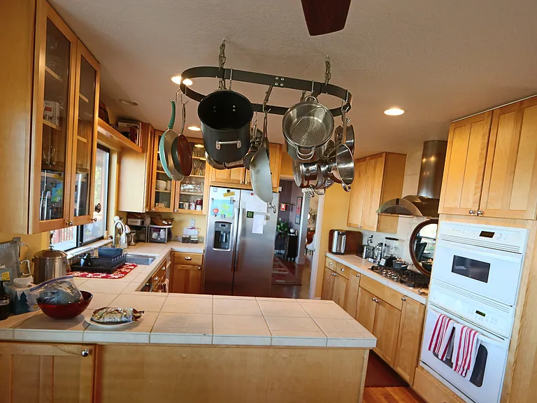 Fully-equipped Kitchen
