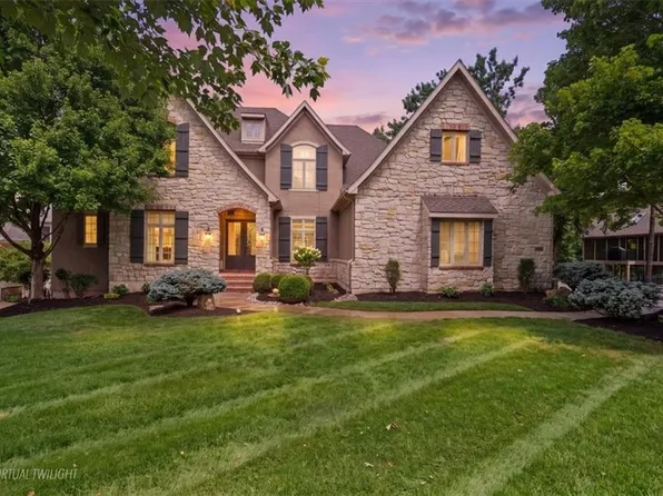 9702 W 144th Ter, Overland Park, KS 66221