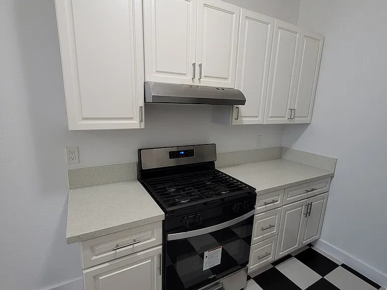 Mariposa Manor — Photo 17