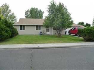 1224 S Evergreen Dr, Moses Lake, WA 98837