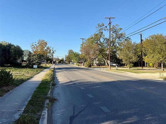 5th image of 1619 S Presa St