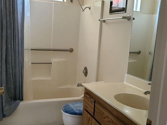 3rd image of 15544 Bellflower Blvd #4