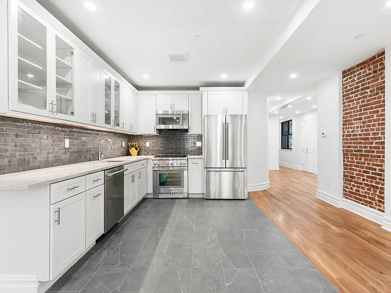 372 Clinton Ave #1 — Photo 1