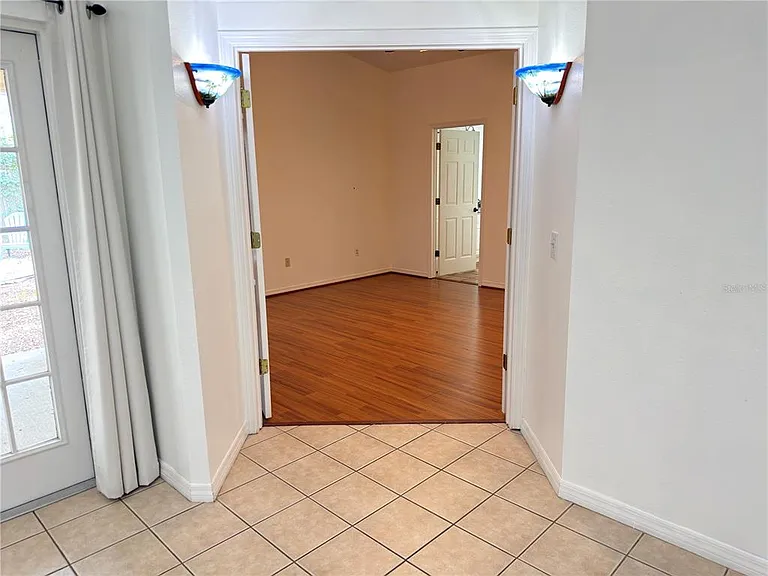 414 Ulelah Ave — Photo 11