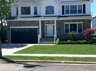 80 Wynsum Ave, Merrick, NY 11566