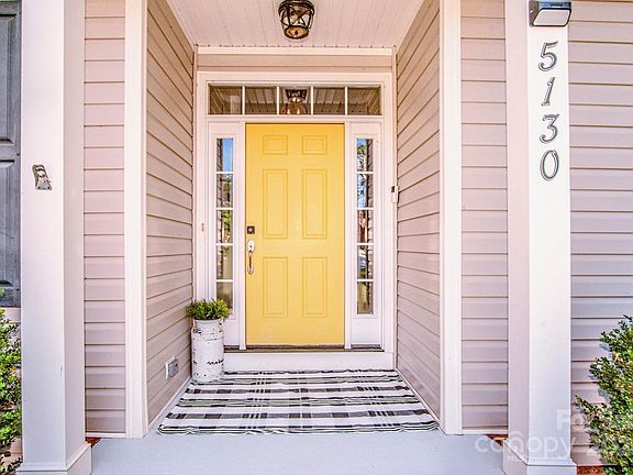 3rd image of 5130 Waterside Cir