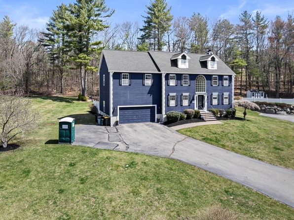 29 April Ln, Westford, MA 01886