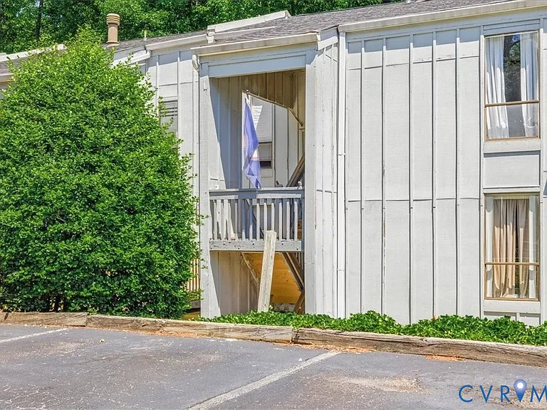 10280 Iron Mill Rd — Photo 1
