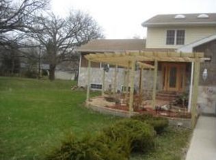 3035 Lookout Dr, Rockford, IL 61109