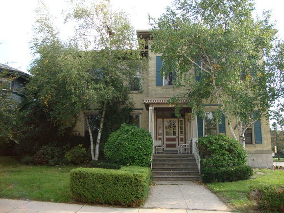 1st image of 302 Saint Lawrence Ave APT 2