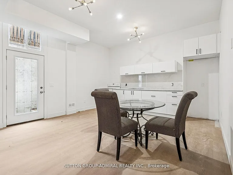 78 Burncrest Dr — Photo 36