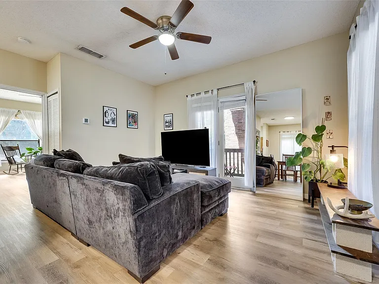 3011 Fruth St #101 — Photo 4