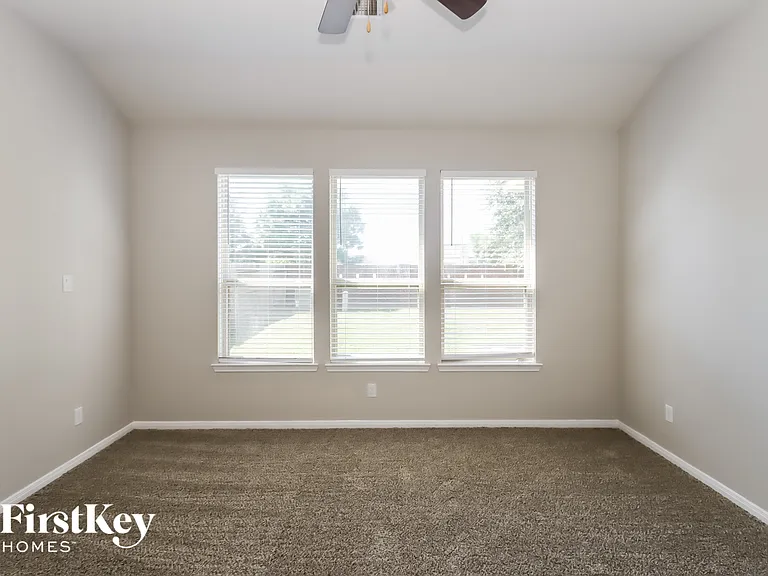 4914 Ginger Bluff Trl — Photo 11