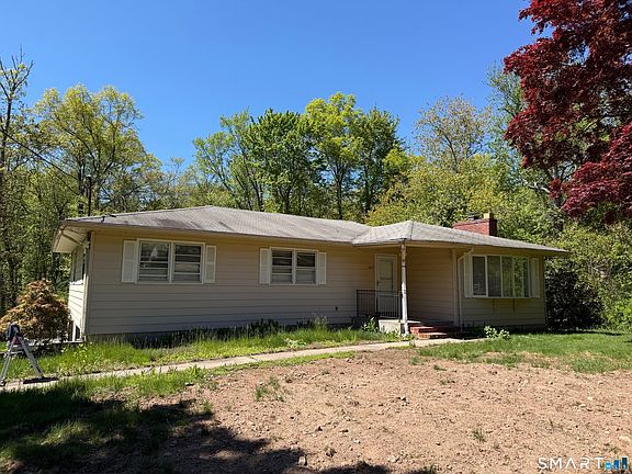 2nd image of 1142 Main Street