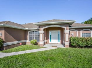 1614 NE 5th Pl, Cape Coral, FL 33909