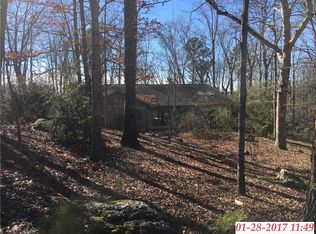 421 Oakleaf Trl, Suwanee, GA 30024