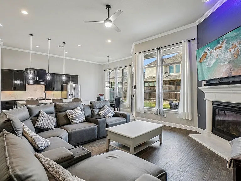 Living room with gas fireplace