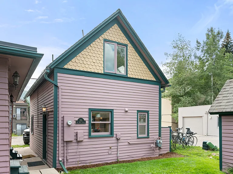 331 W Main St #B — Photo 21