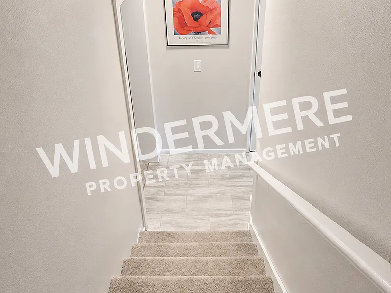 585 NW Fairwood Way — Photo 17