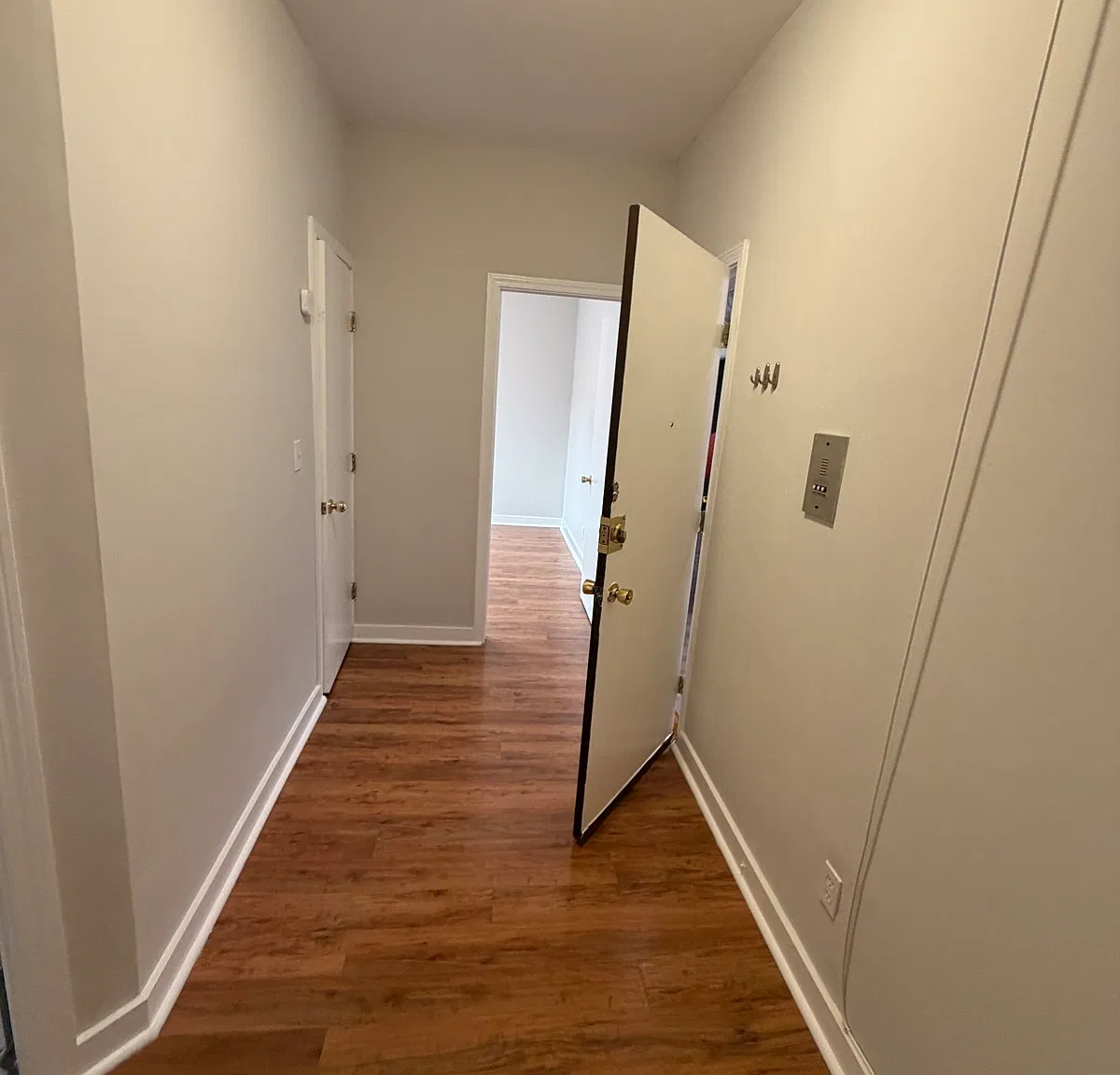 1189 Commonwealth Avenue Apartments — Photo 2