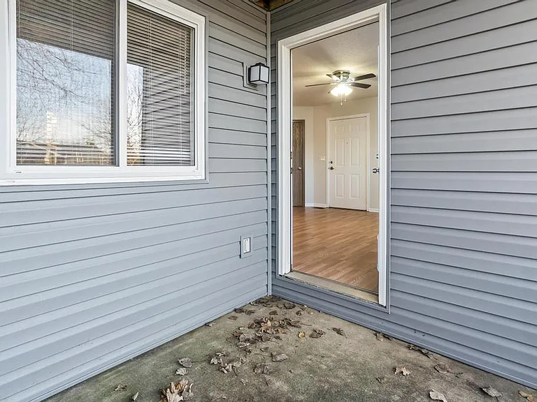 2213 Rockwood Dr — Photo 42