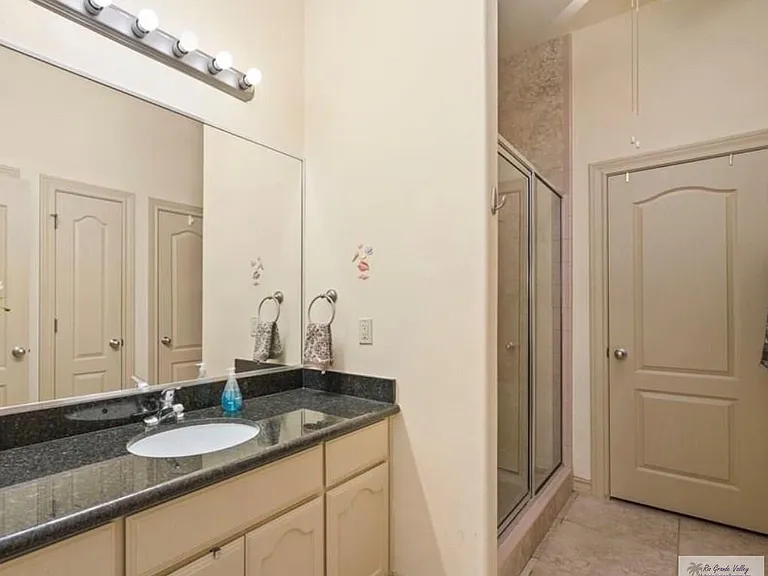 2459 Salerno Dr — Photo 11