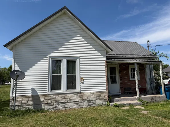 230 W Mill St, Goodland, IN 47948