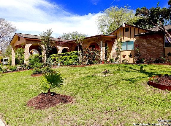 2nd image of 3134 Royalton Dr
